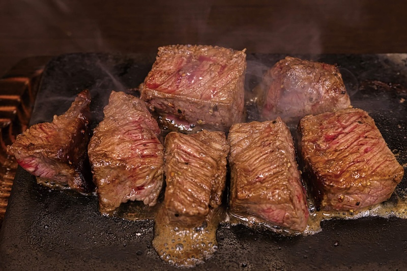 サイコロステーキ実演