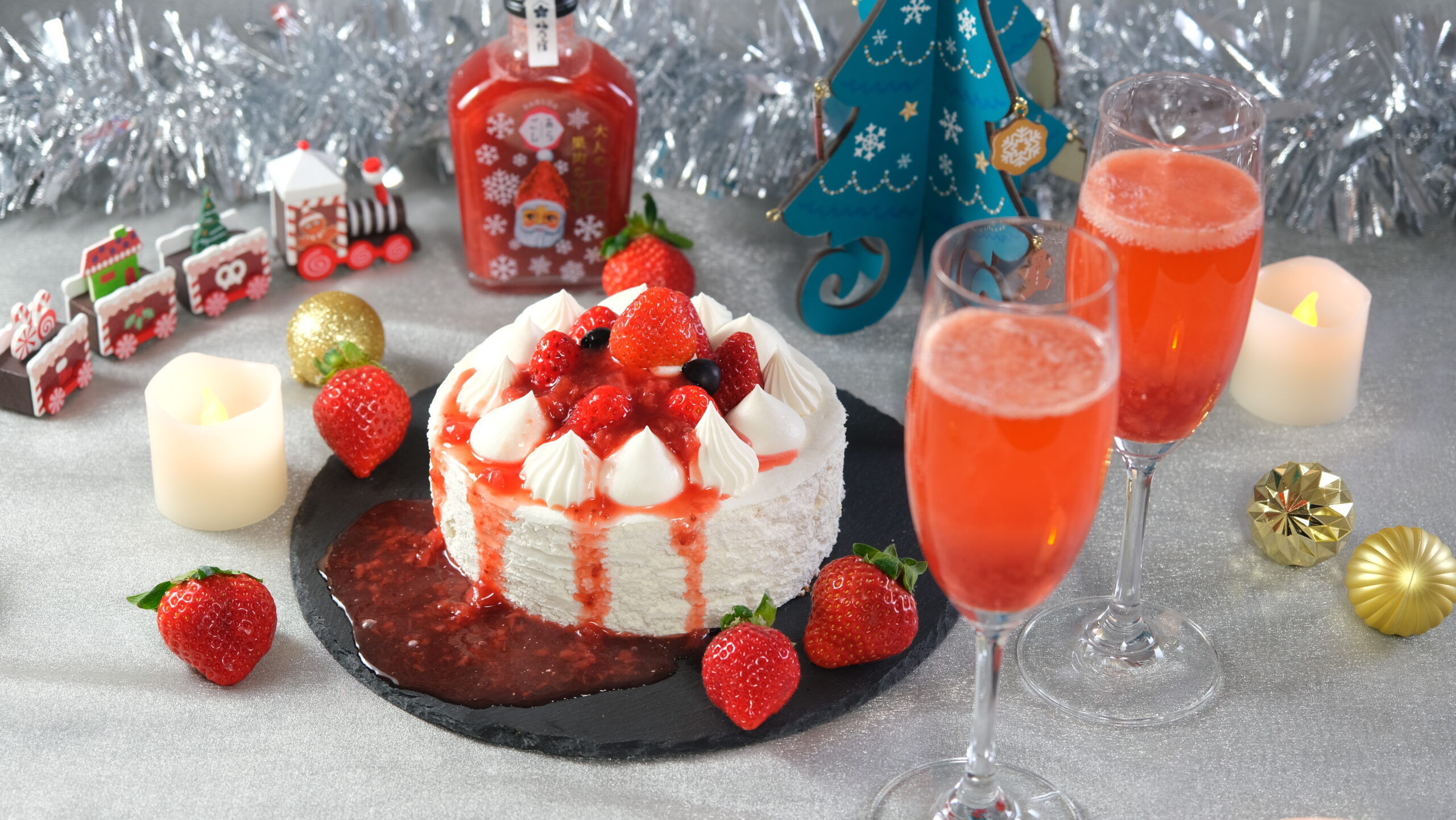 【アレンジレシピ】メリークリ沼ッス　かけるだけで贅沢感アップ！梅乃宿“魔法の沼いちご”