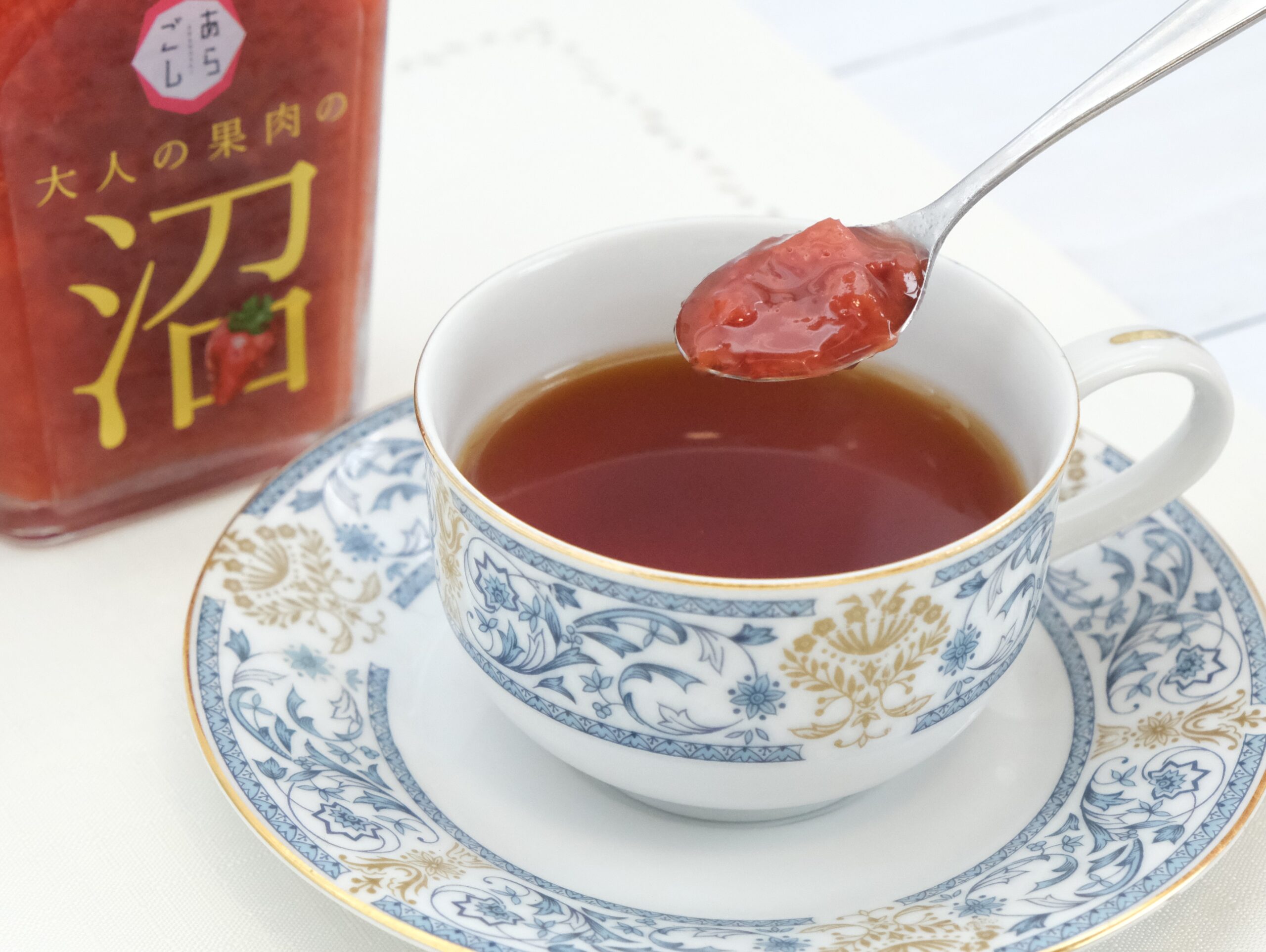 ＼ホットでもアイスでも／紅茶割りで美味しい飲み方3選